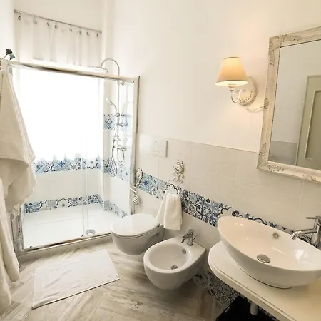 La Casa Di Ada E Gigi Vacanze Гостевой дом 4*